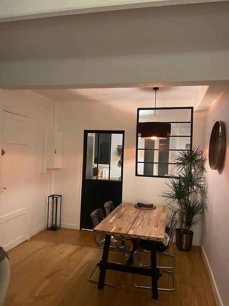 Magnifique Tour Eiffel Apartment *